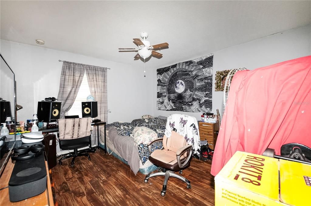 For Sale: $239,999 (4 beds, 2 baths, 2822 Square Feet)