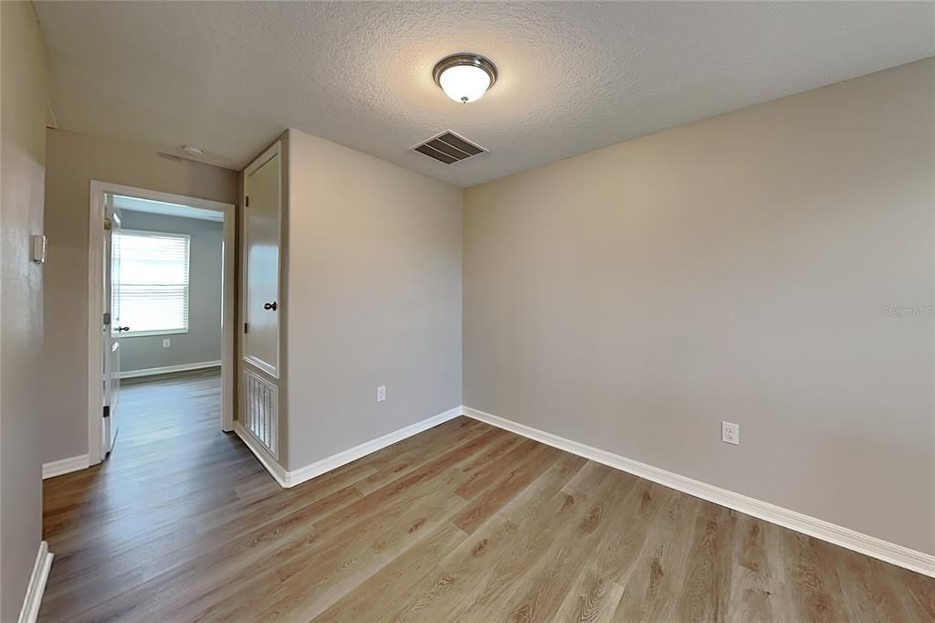 For Rent: $2,239 (4 beds, 2 baths, 1870 Square Feet)