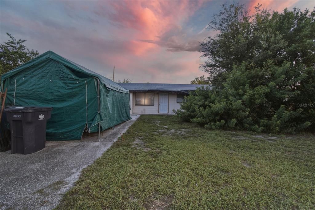 For Sale: $215,000 (3 beds, 1 baths, 1075 Square Feet)