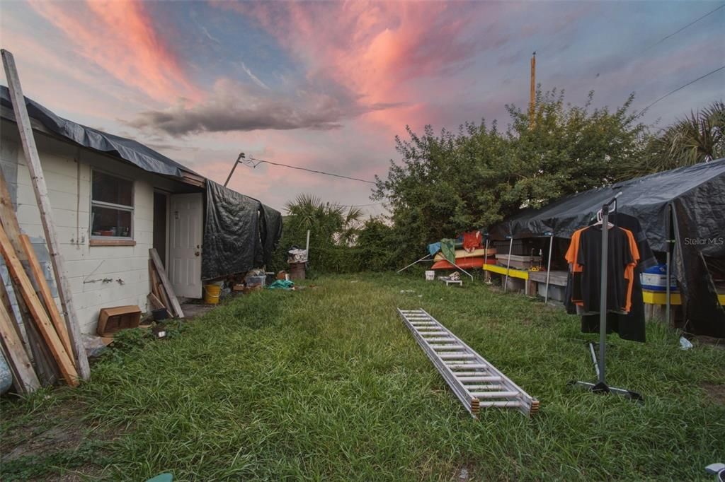 For Sale: $215,000 (3 beds, 1 baths, 1075 Square Feet)