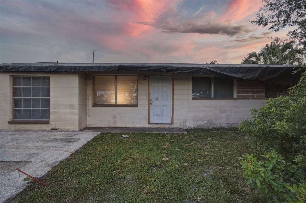For Sale: $215,000 (3 beds, 1 baths, 1075 Square Feet)