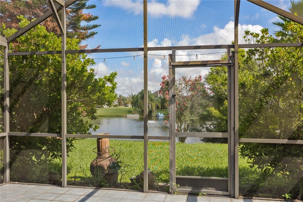 For Sale: $500,000 (4 beds, 2 baths, 2212 Square Feet)