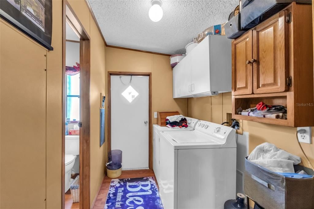 For Sale: $254,000 (3 beds, 2 baths, 1080 Square Feet)