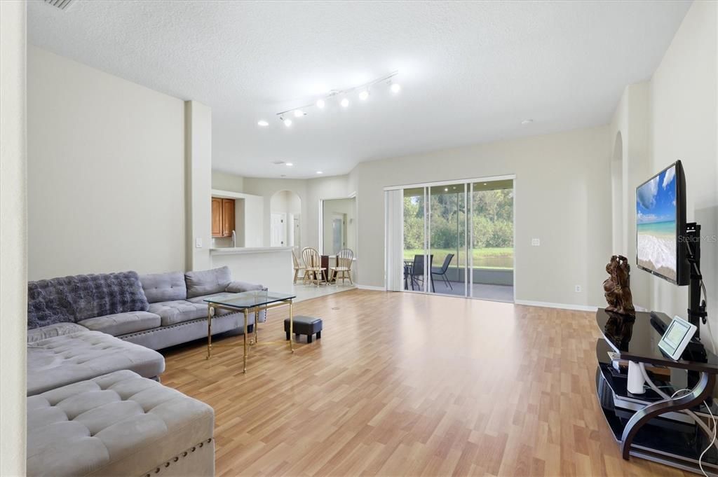 For Sale: $549,000 (4 beds, 3 baths, 2625 Square Feet)