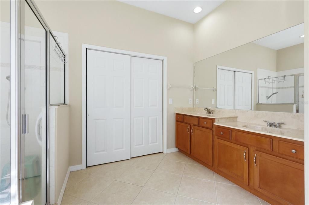 For Sale: $549,000 (4 beds, 3 baths, 2625 Square Feet)