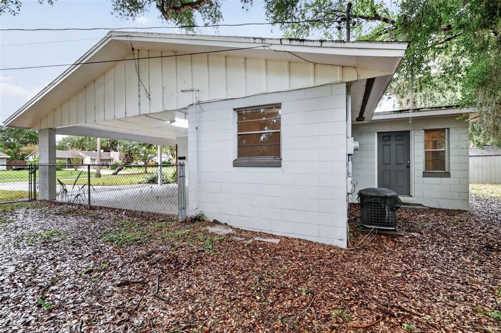 For Sale: $259,900 (2 beds, 2 baths, 1336 Square Feet)