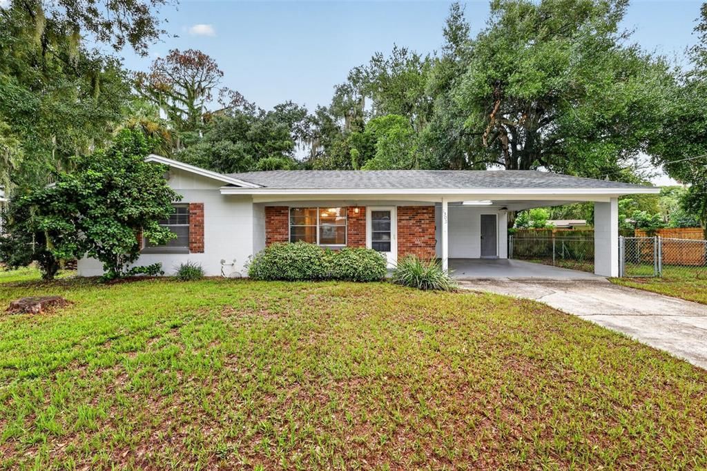 For Sale: $259,900 (2 beds, 2 baths, 1336 Square Feet)