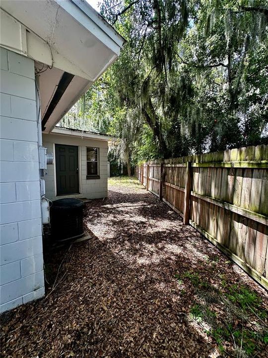 For Sale: $259,900 (2 beds, 2 baths, 1336 Square Feet)