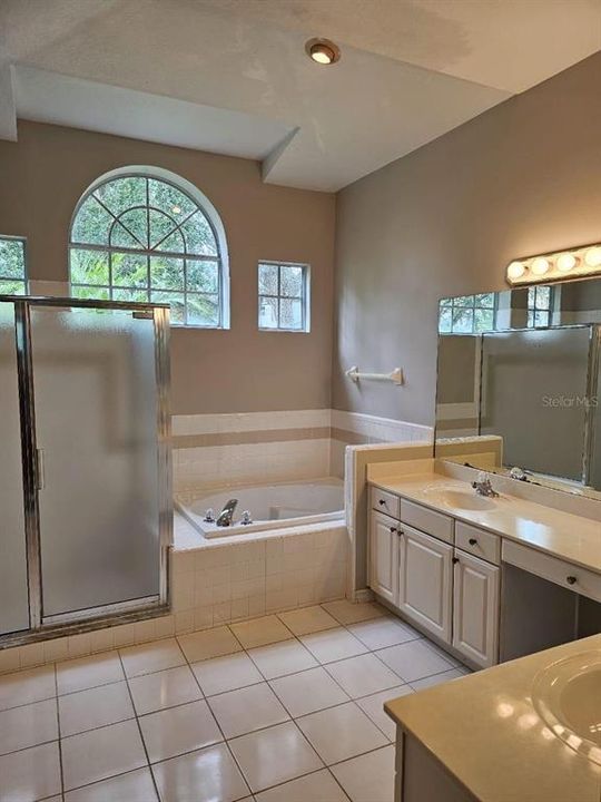 For Sale: $670,000 (4 beds, 2 baths, 2497 Square Feet)