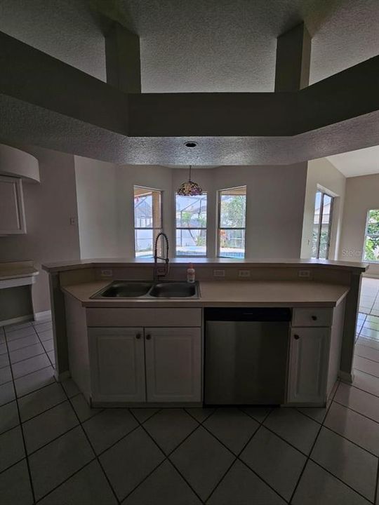 For Sale: $670,000 (4 beds, 2 baths, 2497 Square Feet)