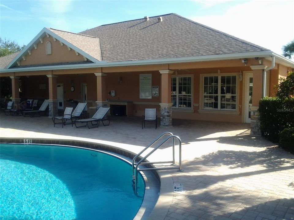 For Sale: $298,000 (2 beds, 2 baths, 1228 Square Feet)