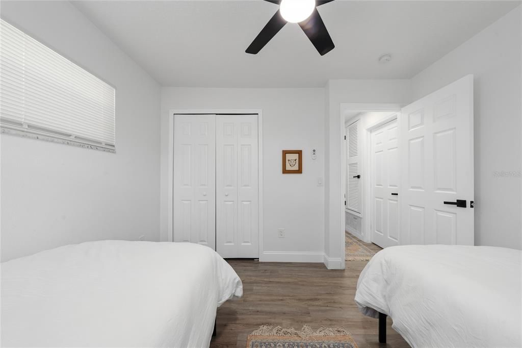 For Sale: $368,000 (3 beds, 2 baths, 1243 Square Feet)