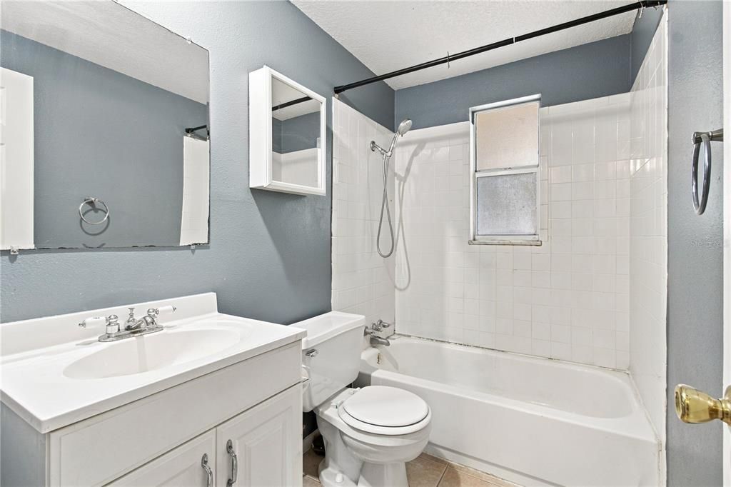 For Sale: $268,000 (4 beds, 0 baths, 1404 Square Feet)