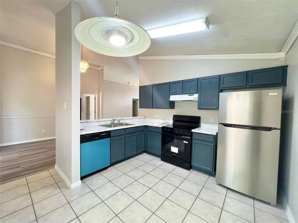 For Sale: $320,000 (3 beds, 2 baths, 1172 Square Feet)