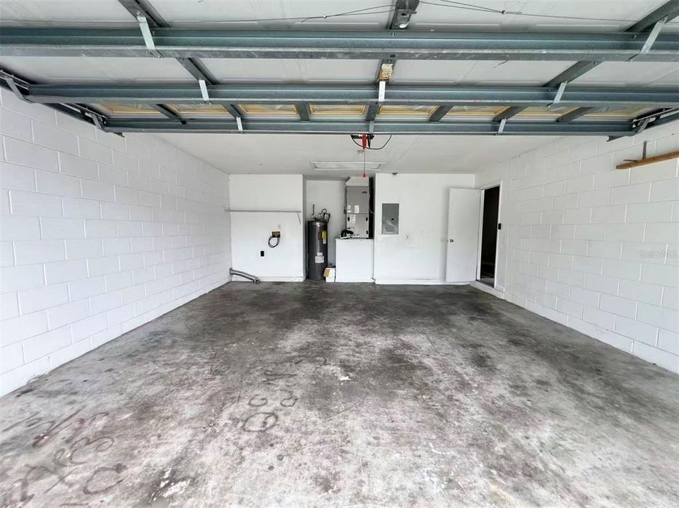 For Sale: $320,000 (3 beds, 2 baths, 1172 Square Feet)