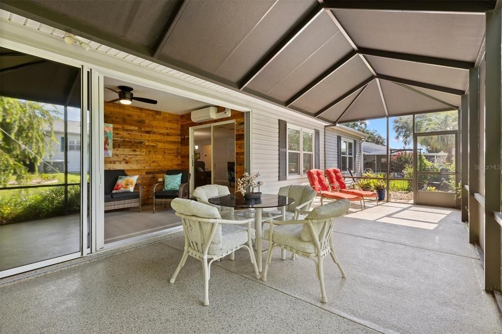 For Sale: $315,000 (2 beds, 2 baths, 1066 Square Feet)