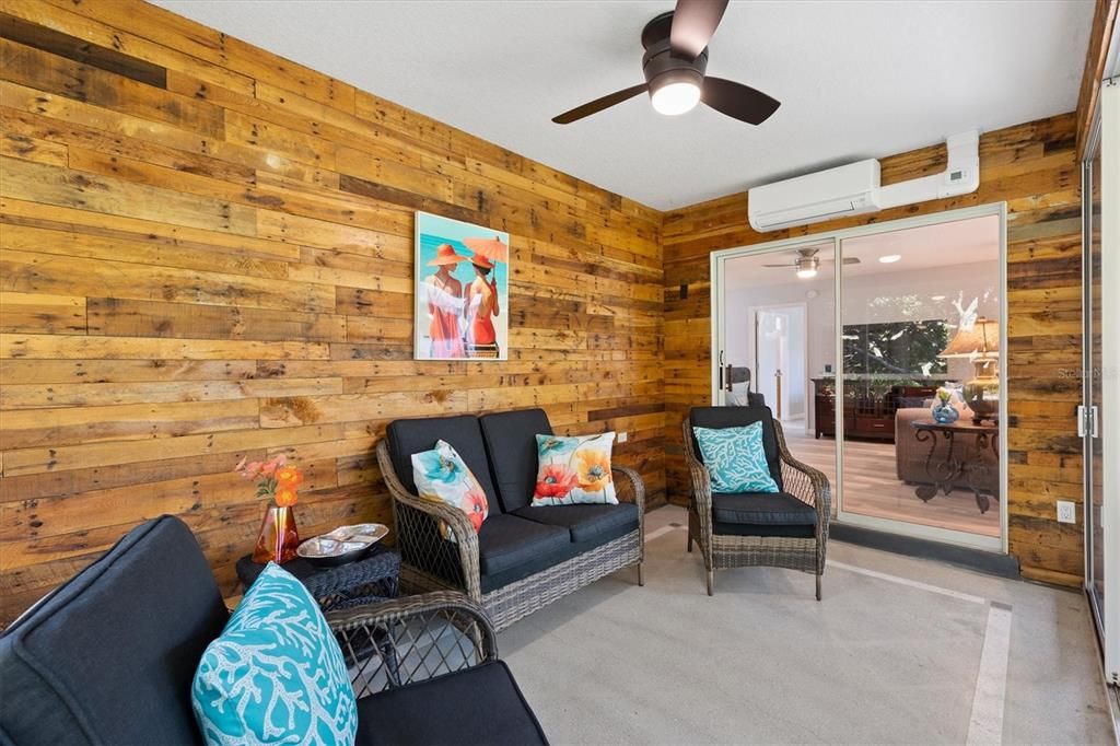 For Sale: $315,000 (2 beds, 2 baths, 1066 Square Feet)
