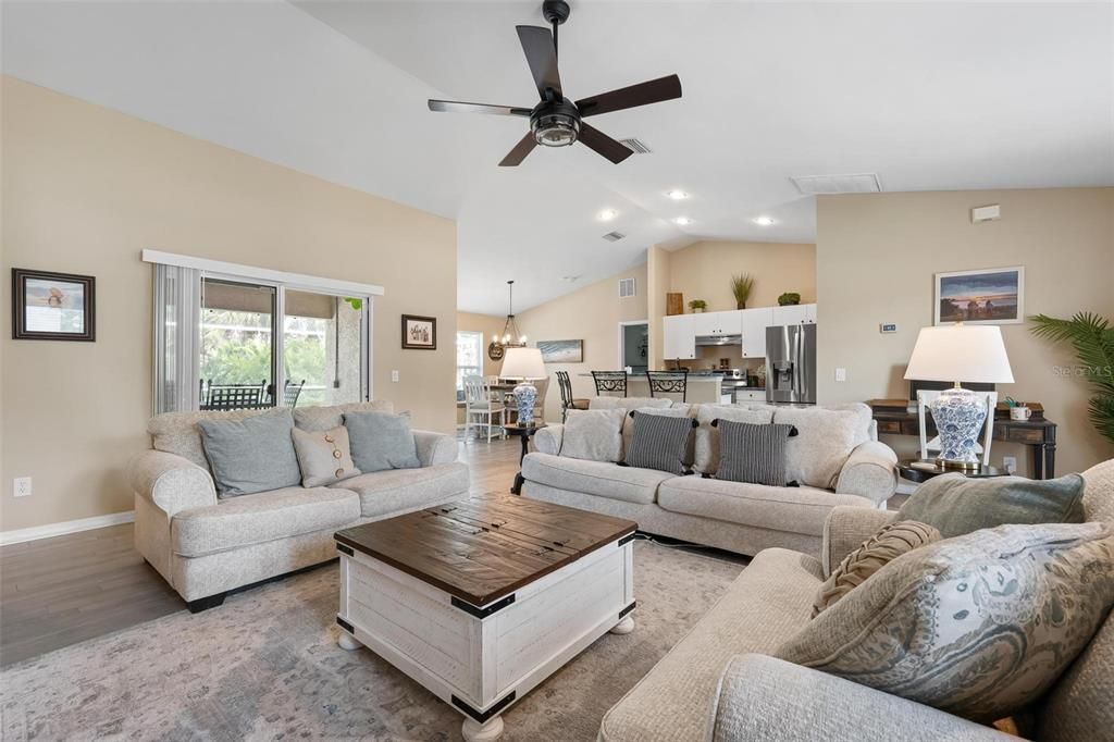 For Sale: $409,990 (3 beds, 2 baths, 1526 Square Feet)