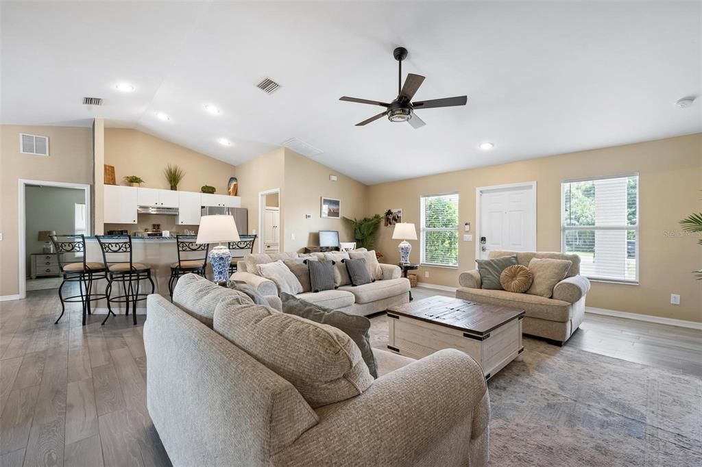 For Sale: $409,990 (3 beds, 2 baths, 1526 Square Feet)