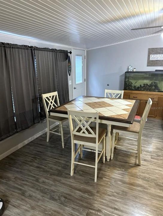 For Sale: $229,999 (3 beds, 2 baths, 1701 Square Feet)