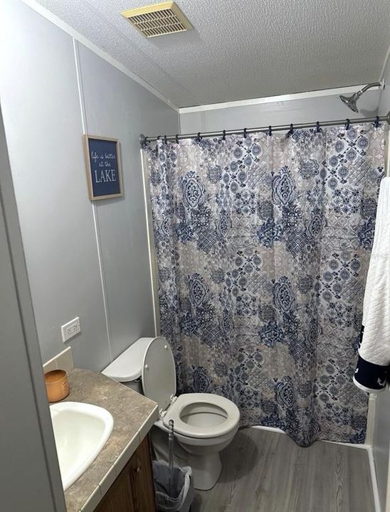 For Sale: $229,999 (3 beds, 2 baths, 1701 Square Feet)
