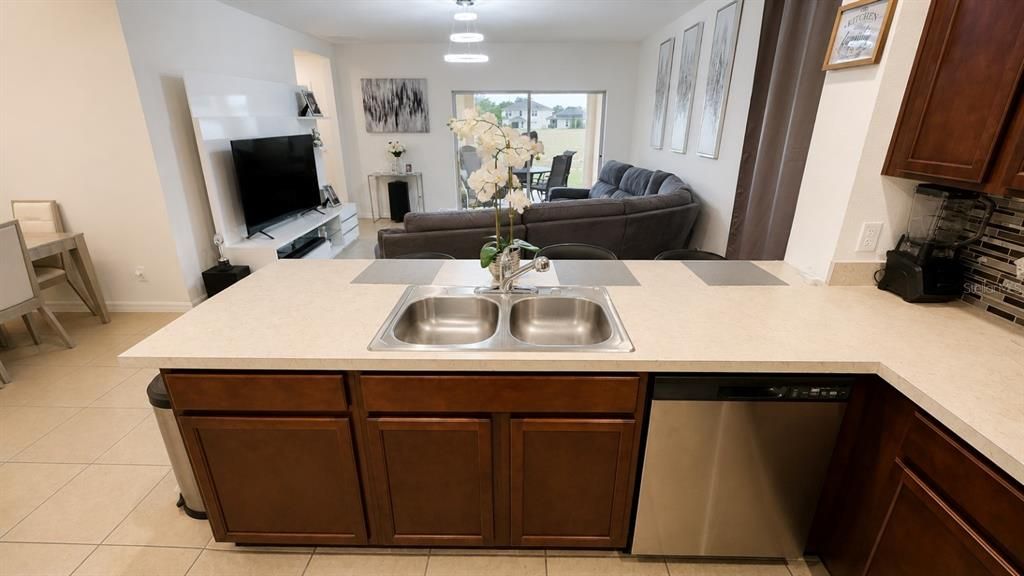 For Sale: $339,990 (3 beds, 2 baths, 1767 Square Feet)
