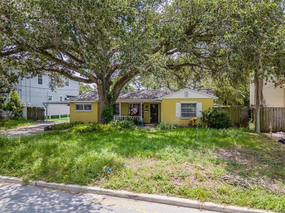For Sale: $625,000 (0.21 acres)