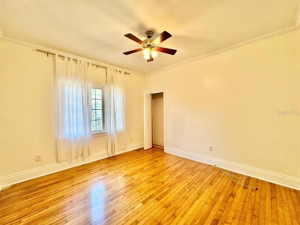For Rent: $1,979 (1 beds, 1 baths, 641 Square Feet)