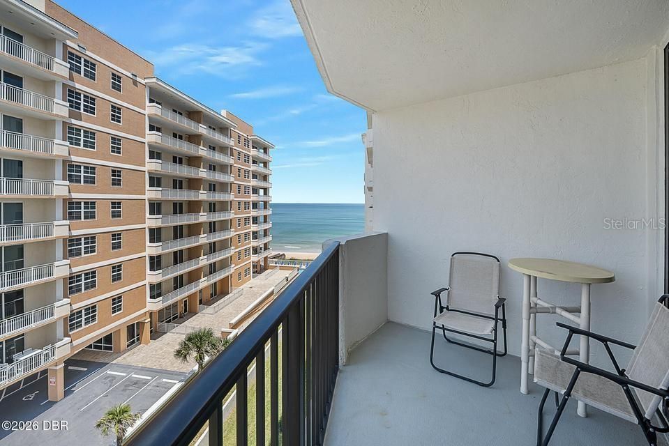 For Sale: $295,000 (2 beds, 2 baths, 1225 Square Feet)