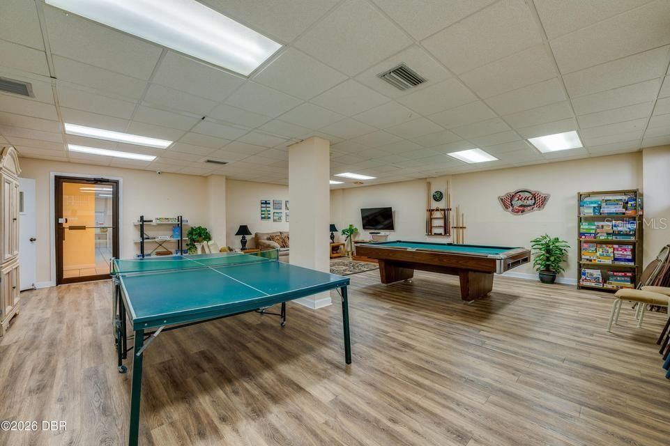 For Sale: $295,000 (2 beds, 2 baths, 1225 Square Feet)