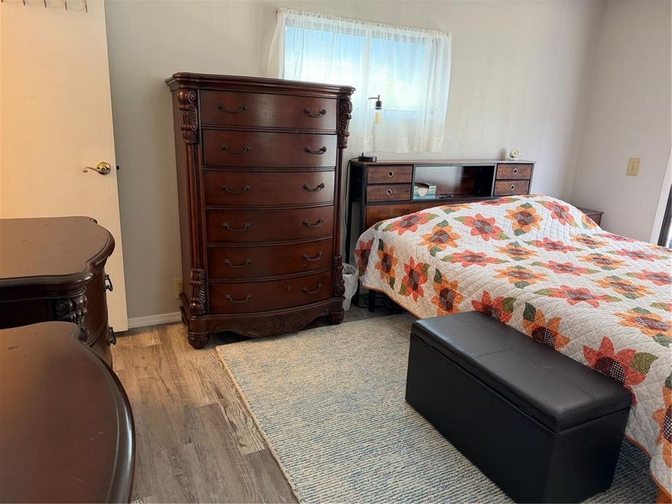 For Sale: $174,900 (2 beds, 2 baths, 1377 Square Feet)