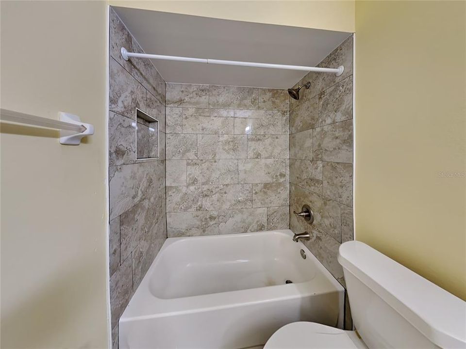 В аренду: $2,050 (3 спален, 2 ванн, 1187 Квадратных фут)