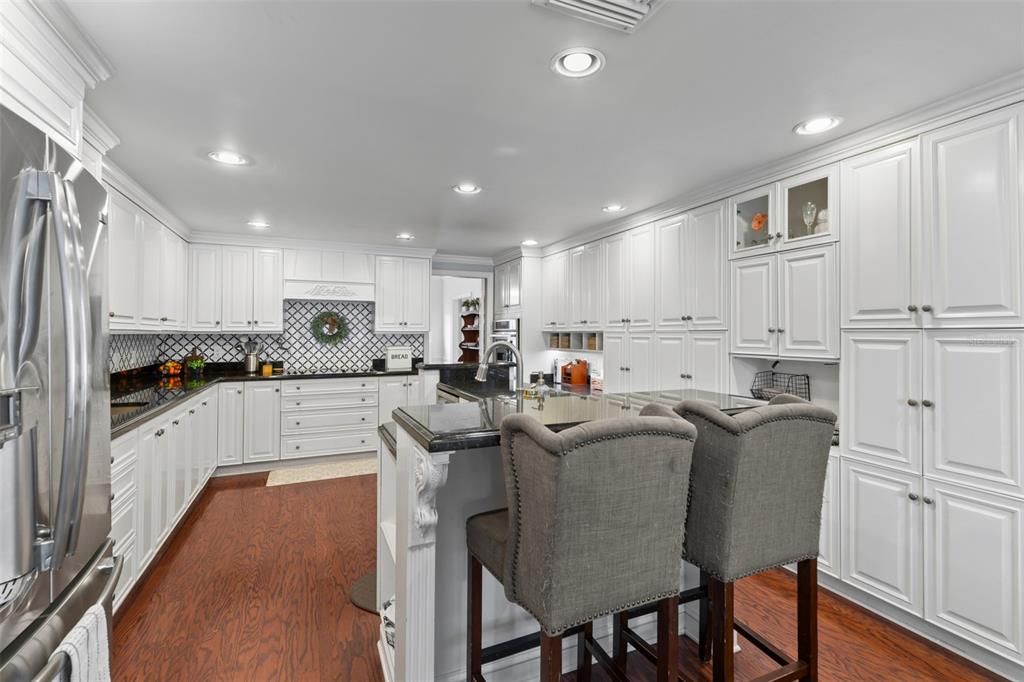 For Sale: $995,000 (4 beds, 4 baths, 4434 Square Feet)