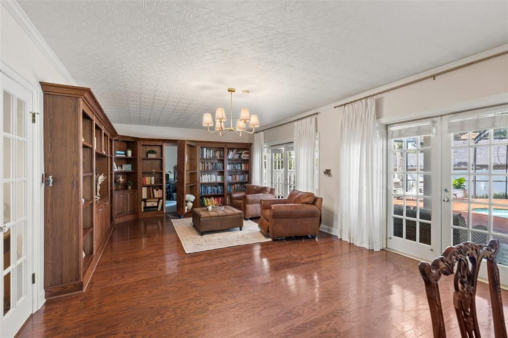 For Sale: $995,000 (4 beds, 4 baths, 4434 Square Feet)