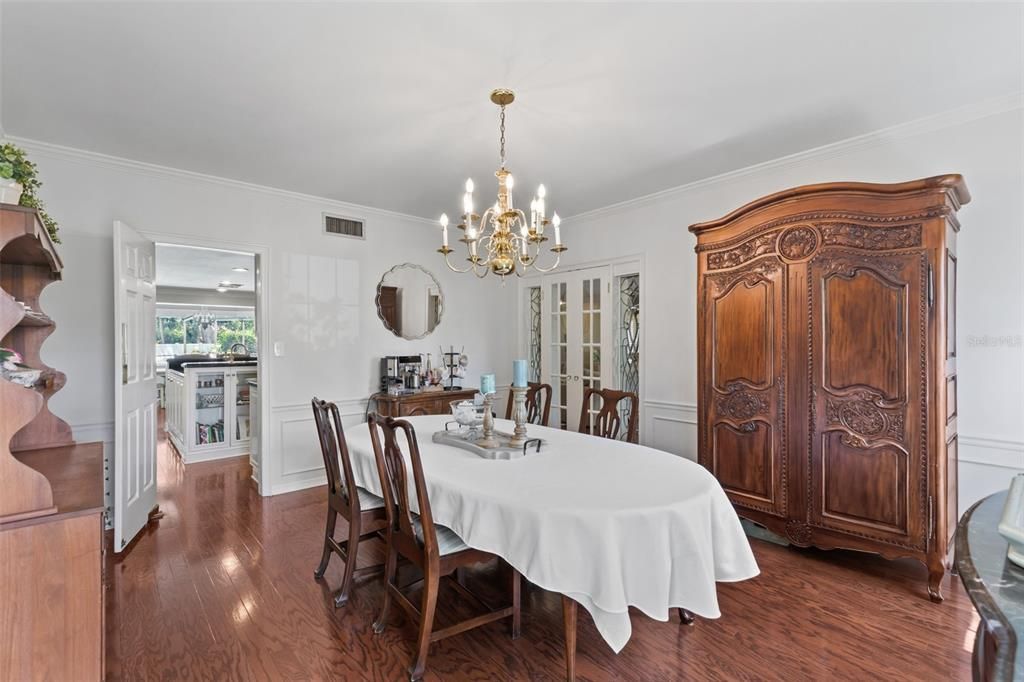 For Sale: $995,000 (4 beds, 4 baths, 4434 Square Feet)