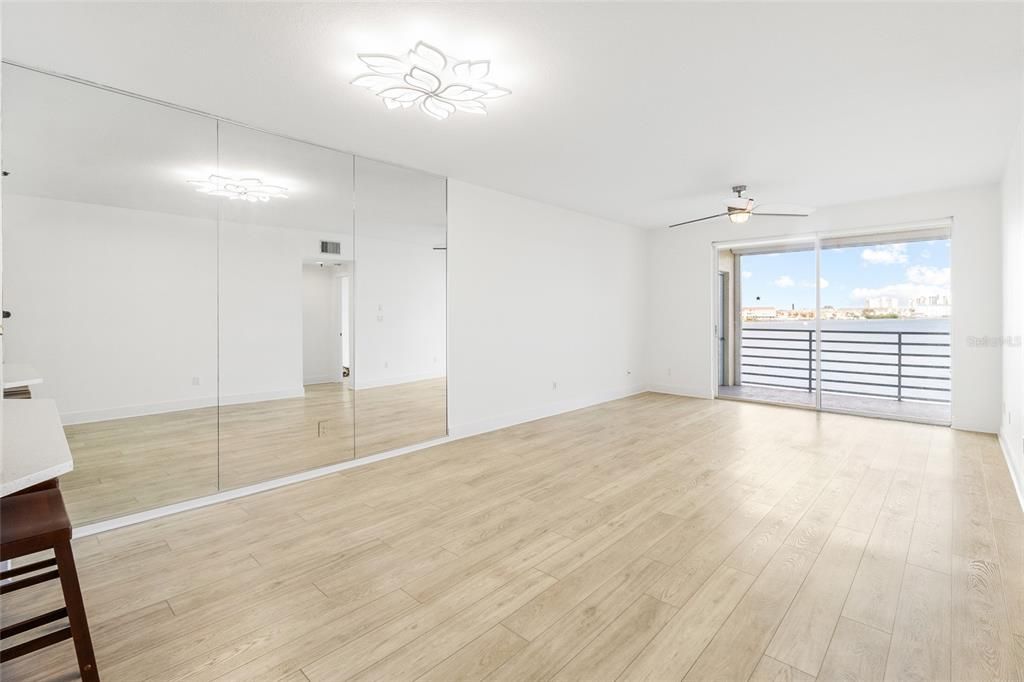 En Venta: $625,000 (2 camas, 2 baños, 1145 Pies cuadrados)