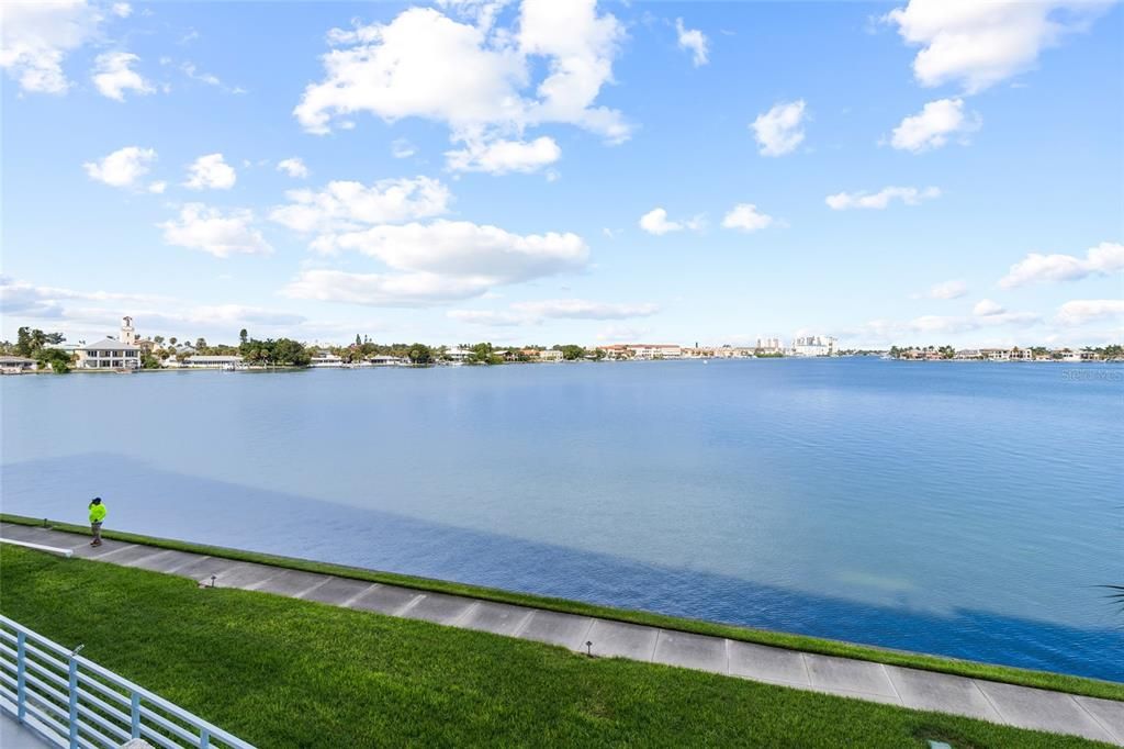 En Venta: $625,000 (2 camas, 2 baños, 1145 Pies cuadrados)