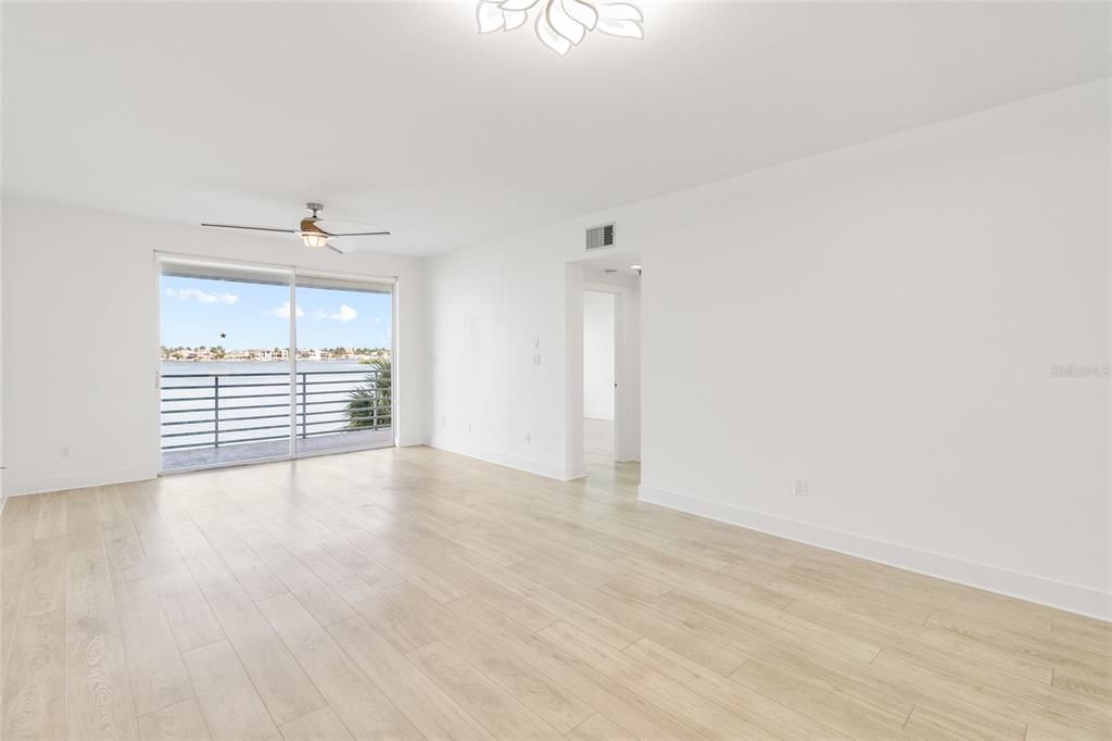 En Venta: $625,000 (2 camas, 2 baños, 1145 Pies cuadrados)