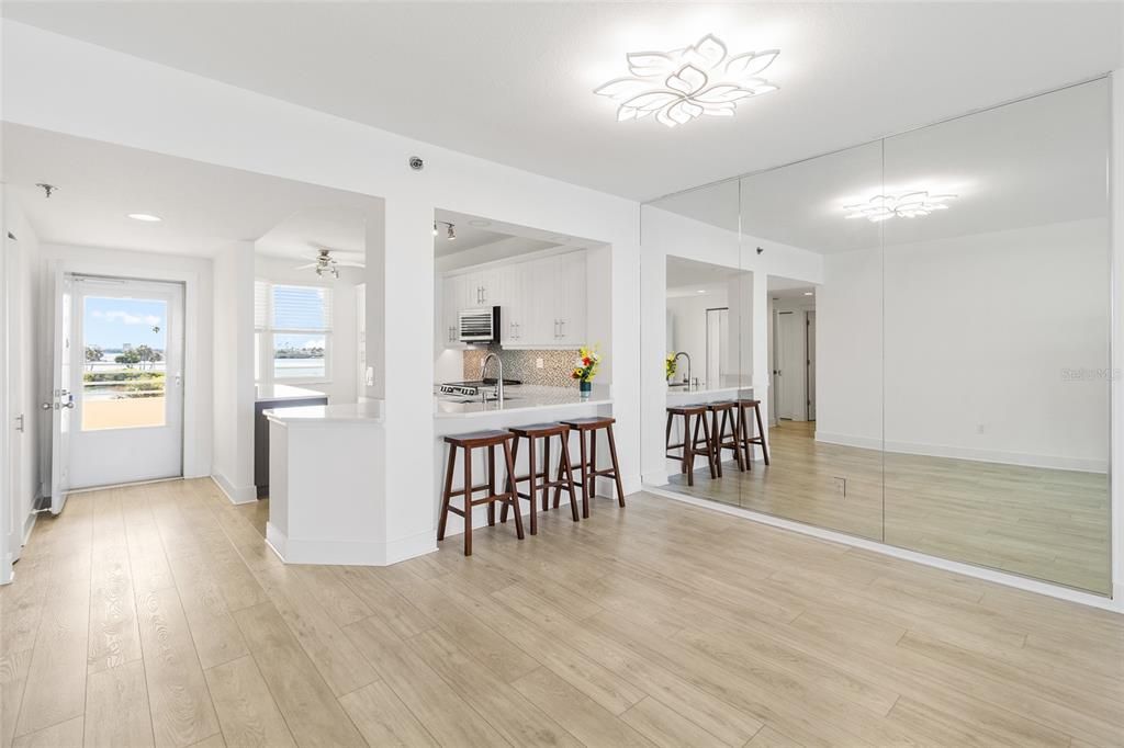 En Venta: $625,000 (2 camas, 2 baños, 1145 Pies cuadrados)