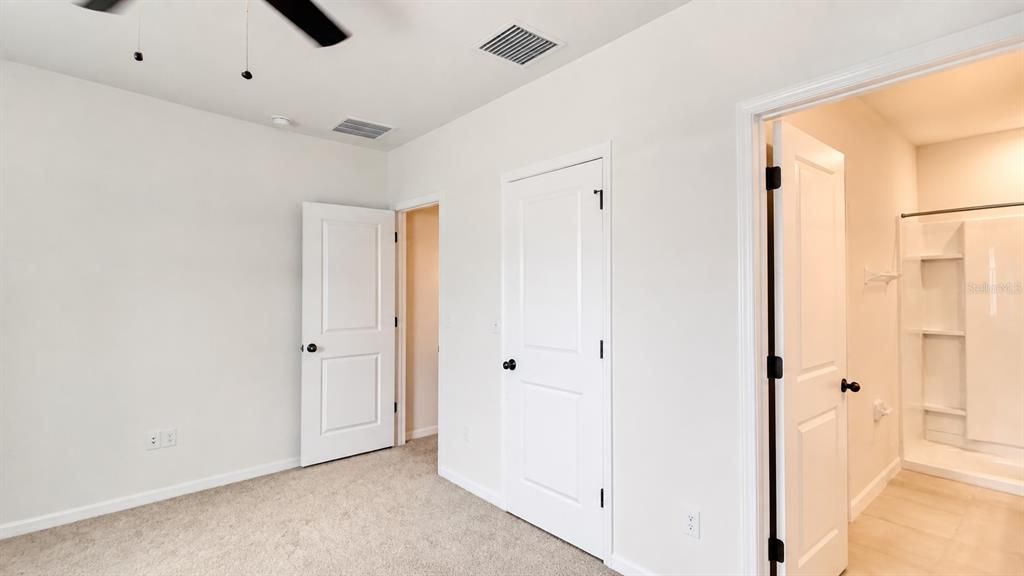 For Sale: $275,000 (3 beds, 2 baths, 1673 Square Feet)