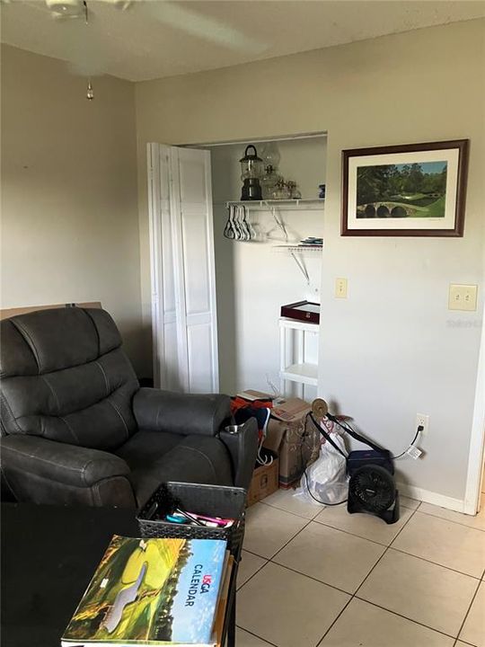 For Sale: $95,000 (1 beds, 1 baths, 680 Square Feet)