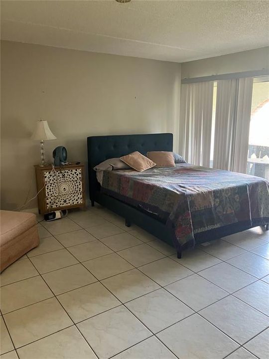 For Sale: $95,000 (1 beds, 1 baths, 680 Square Feet)