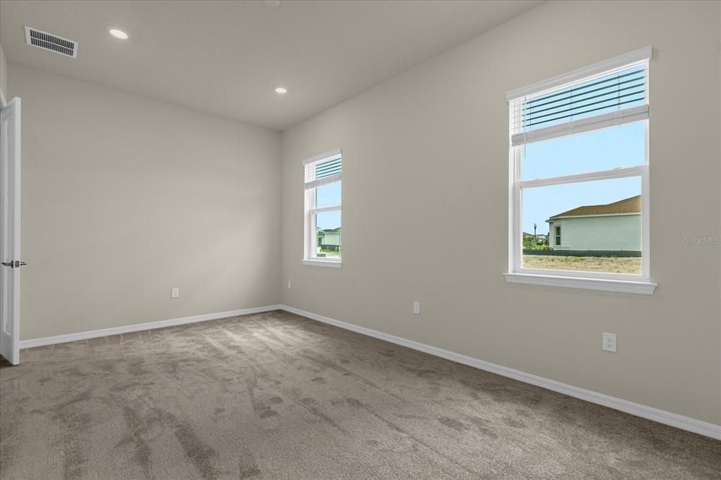 For Rent: $4,950 (5 beds, 4 baths, 3561 Square Feet)