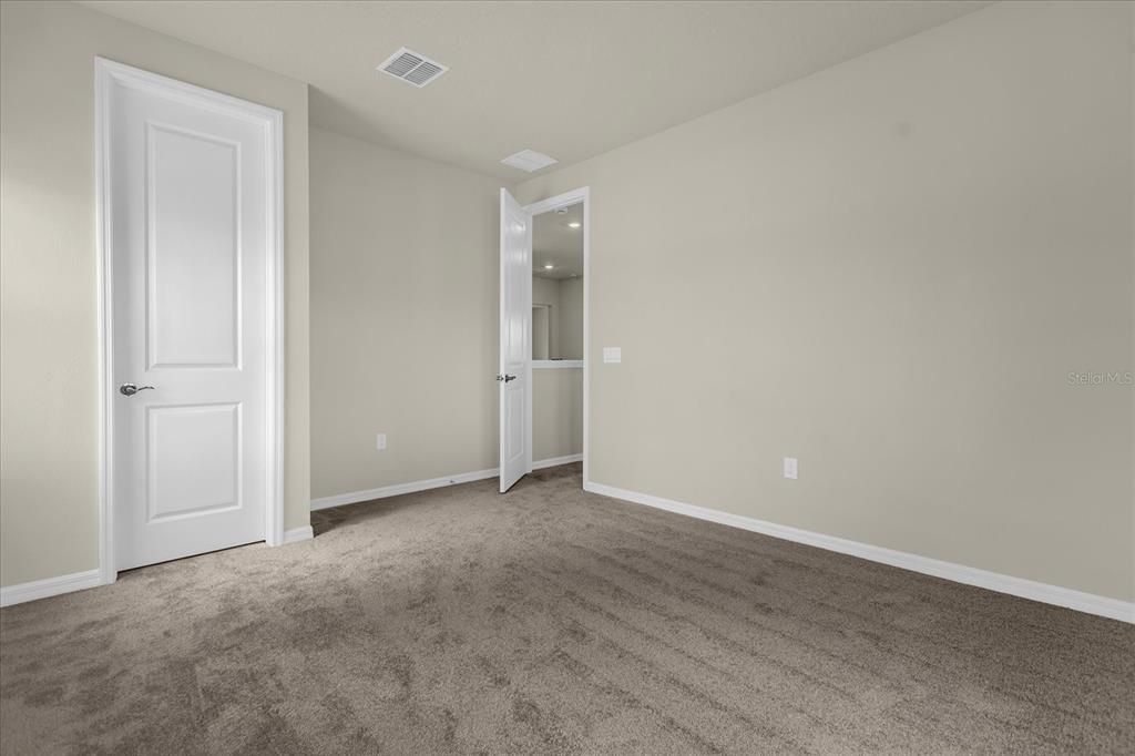 For Rent: $4,950 (5 beds, 4 baths, 3561 Square Feet)