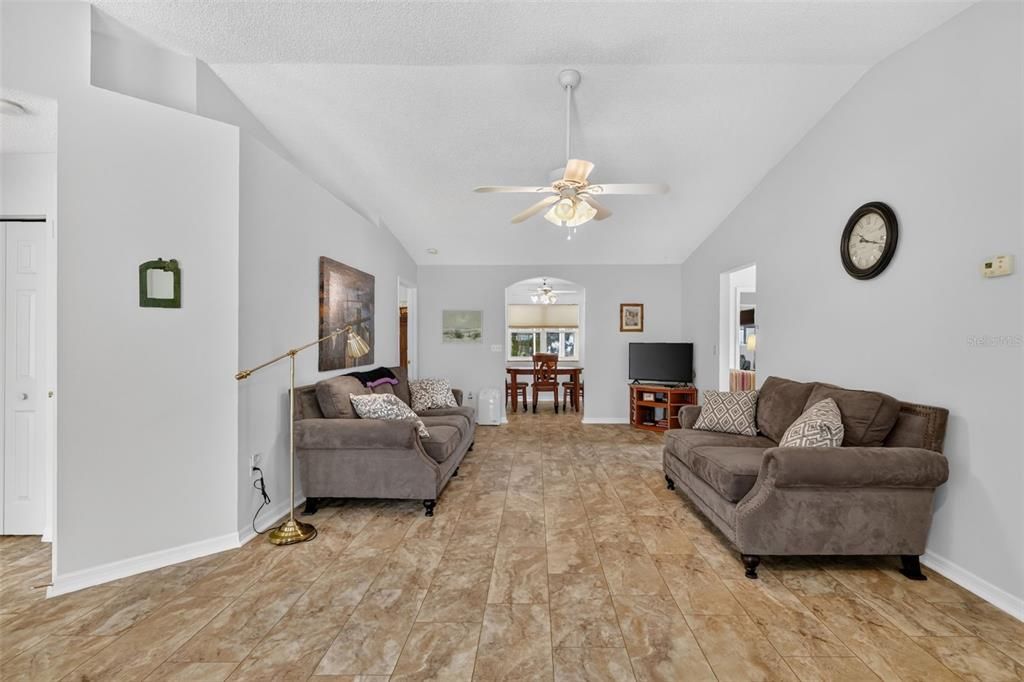 For Sale: $259,900 (3 beds, 2 baths, 1538 Square Feet)