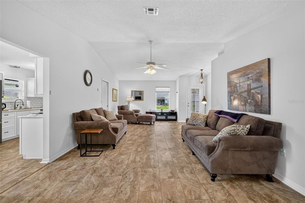 For Sale: $259,900 (3 beds, 2 baths, 1538 Square Feet)