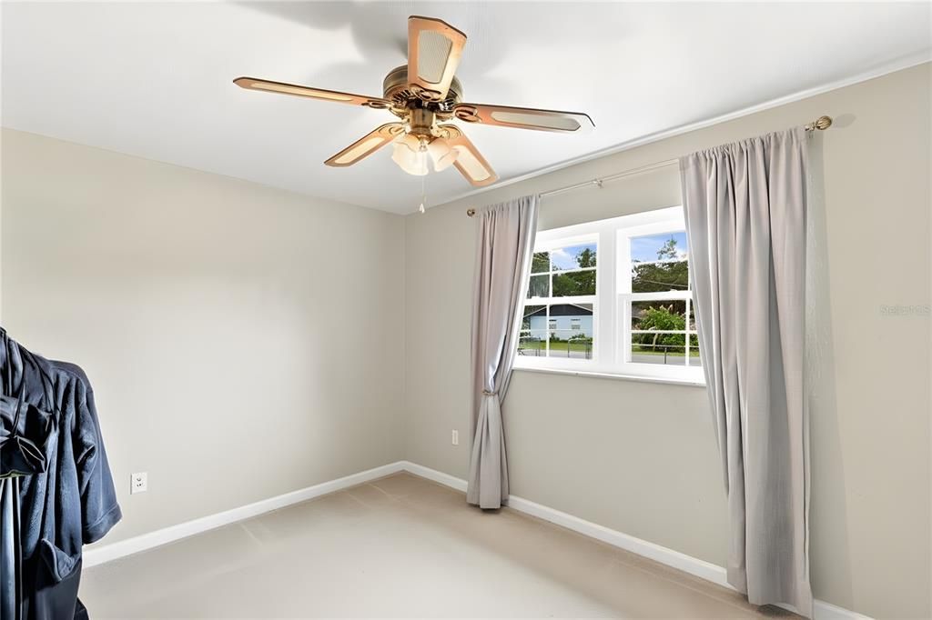 Activo con contrato: $260,000 (4 camas, 1 baños, 1692 Pies cuadrados)