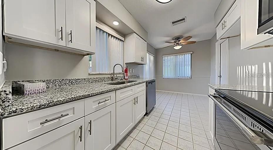 Active With Contract: $2,195 (3 beds, 2 baths, 1005 Square Feet)