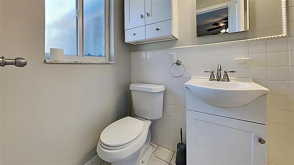 Active With Contract: $2,195 (3 beds, 2 baths, 1005 Square Feet)