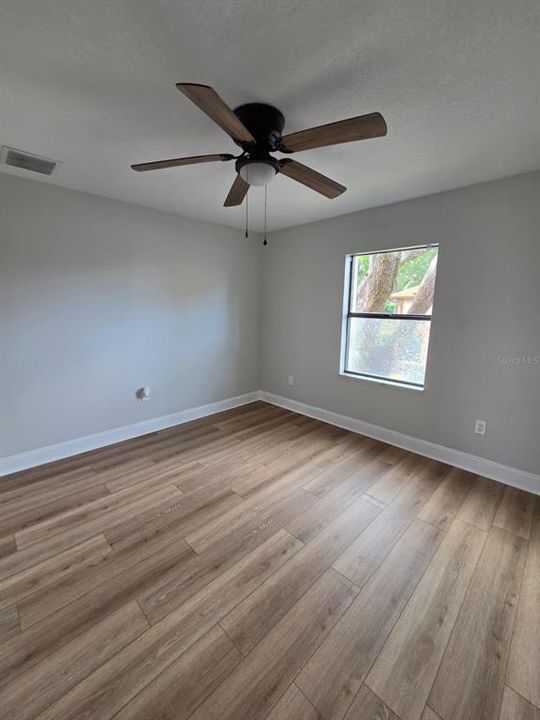 For Sale: $239,000 (2 beds, 2 baths, 840 Square Feet)